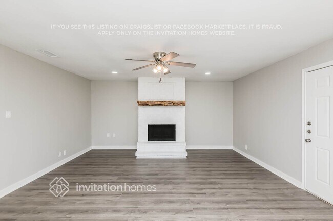 Photo - 212 W 5th St