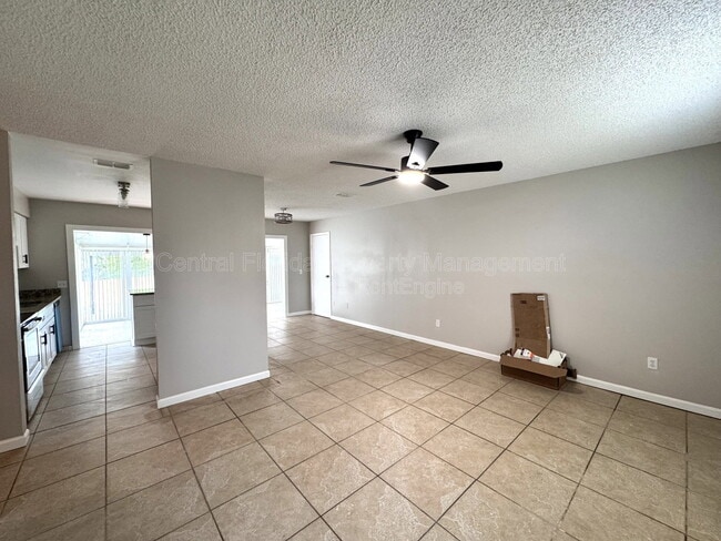 Photo - 563 Fort Smith Blvd