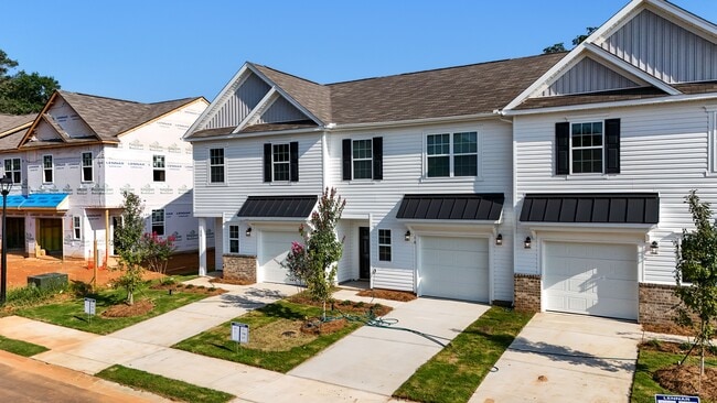 Photo - 18 Twiggs Ln