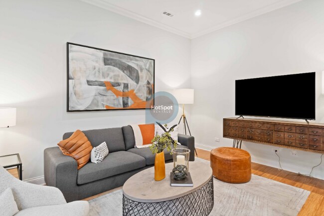 Photo - 1031 W Monroe St