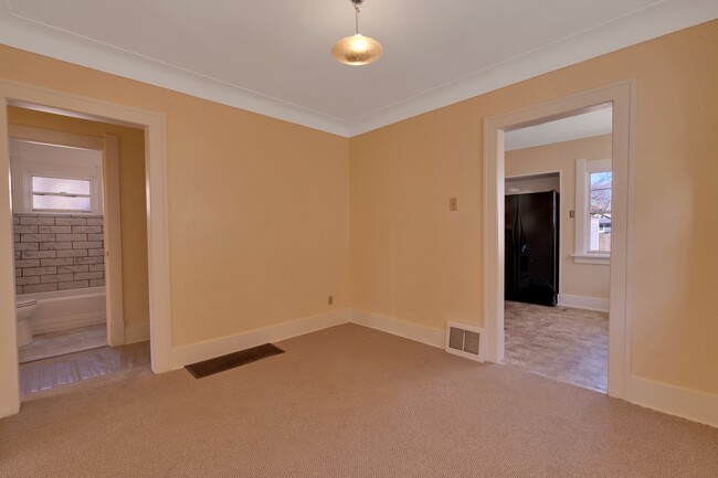 Photo - 1716 Mansfield Rd