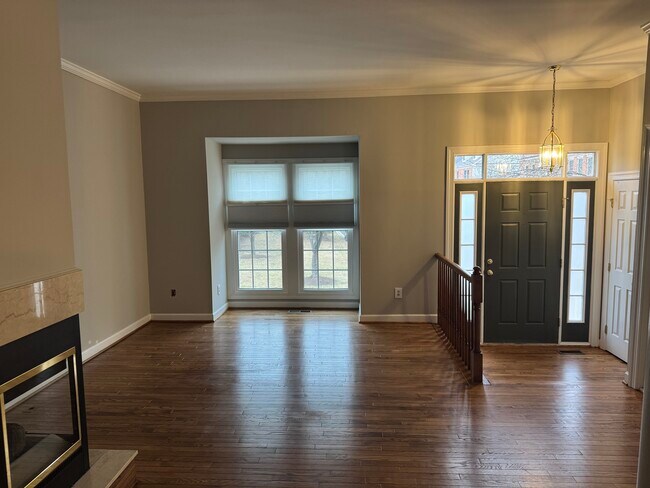 Photo - 46530 Lynnhaven Sq