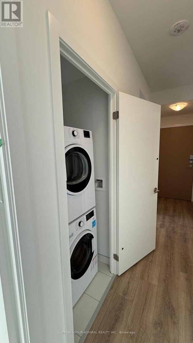 Photo - 1 Quarrington Lane Unité 1602