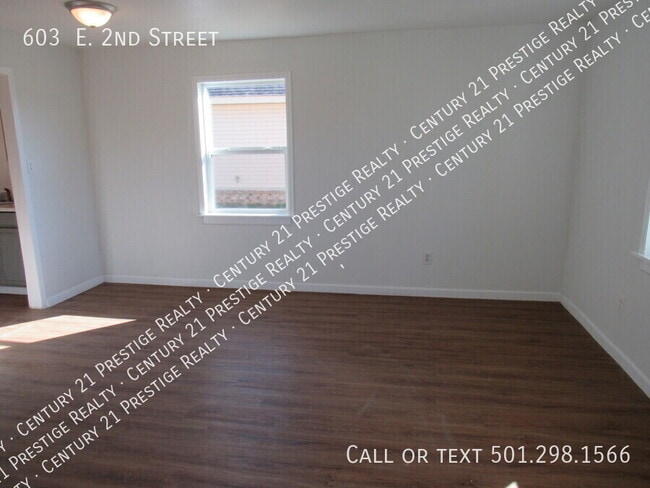 Photo - 603 2nd St