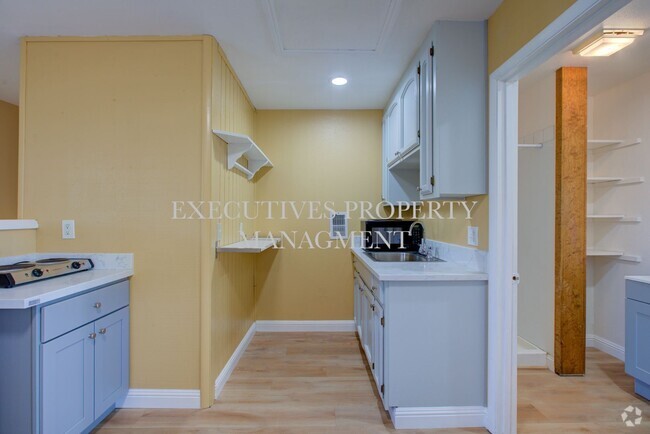 Building Photo - 3612 Hatch Rd Rental