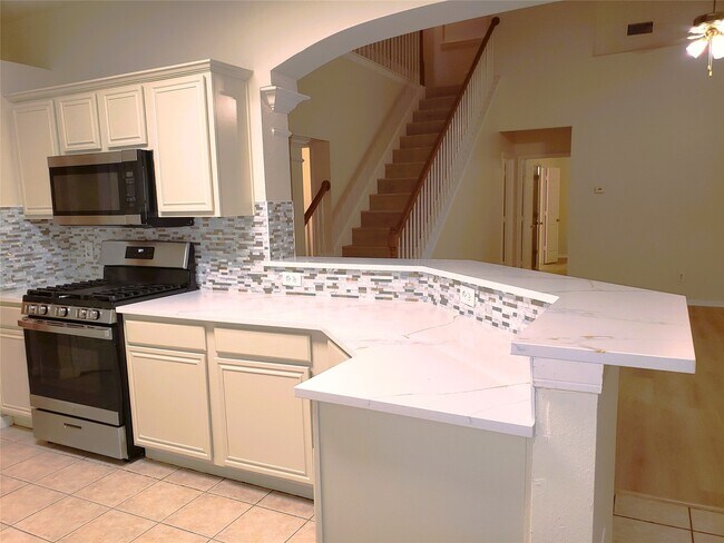 Photo - 17314 Winfield Square