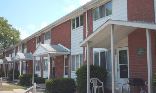 Vincent Court a las casas adosadas - Vincent Townhouses