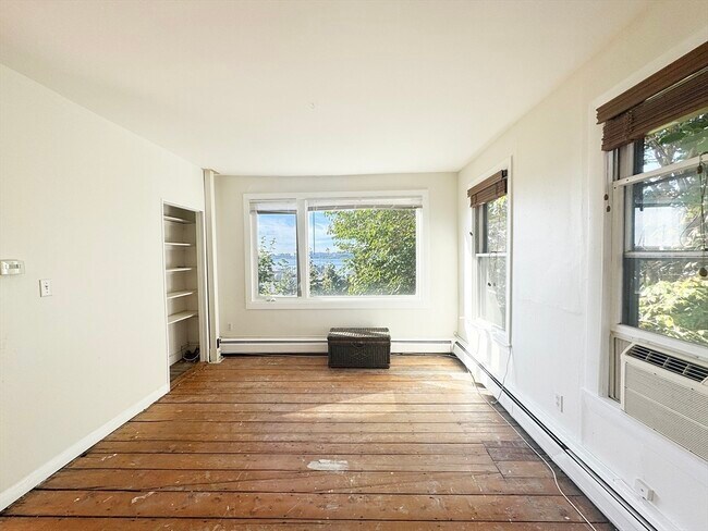 Photo - 253 Webster St Unit 1