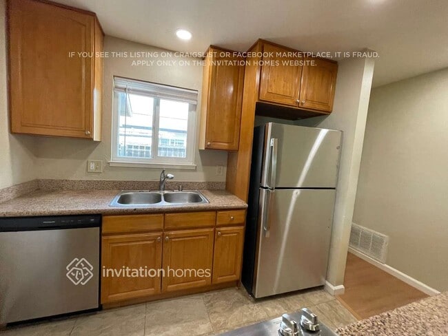 Photo - 1658 Ashwood Dr