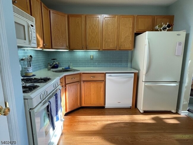 Building Photo - 97 Crestview Ln