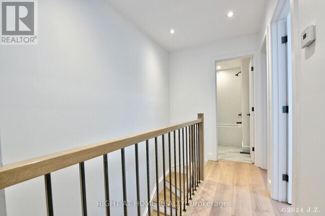 Photo - 50A Lanark Ave