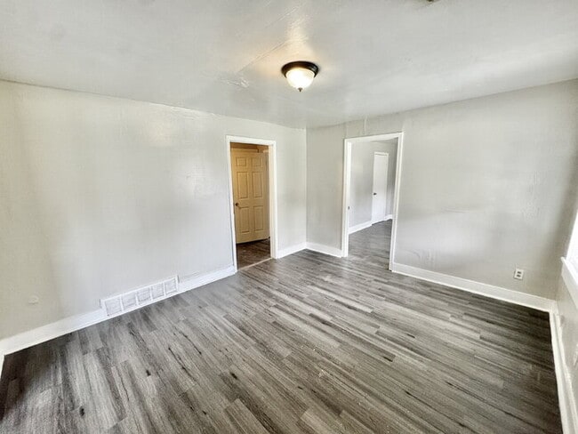 Photo - 478 Dixie Rd