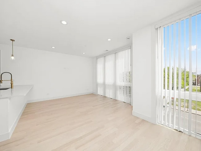 Photo - 2700 W Jackson Blvd Unidad 3