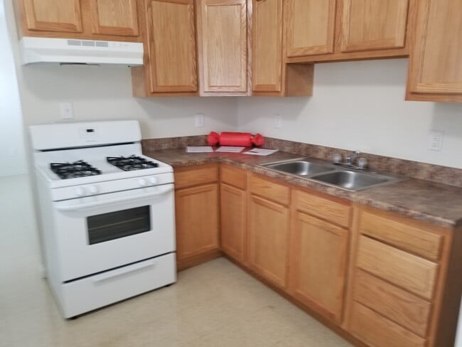 Kitchen - 227 Tennessee St NE Unit a