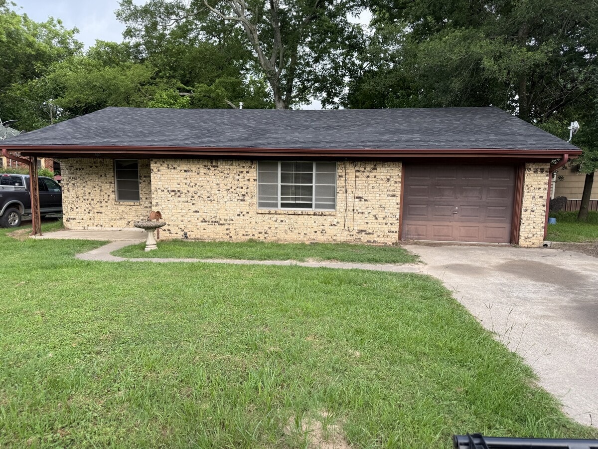 Photo - 503 Ravine St