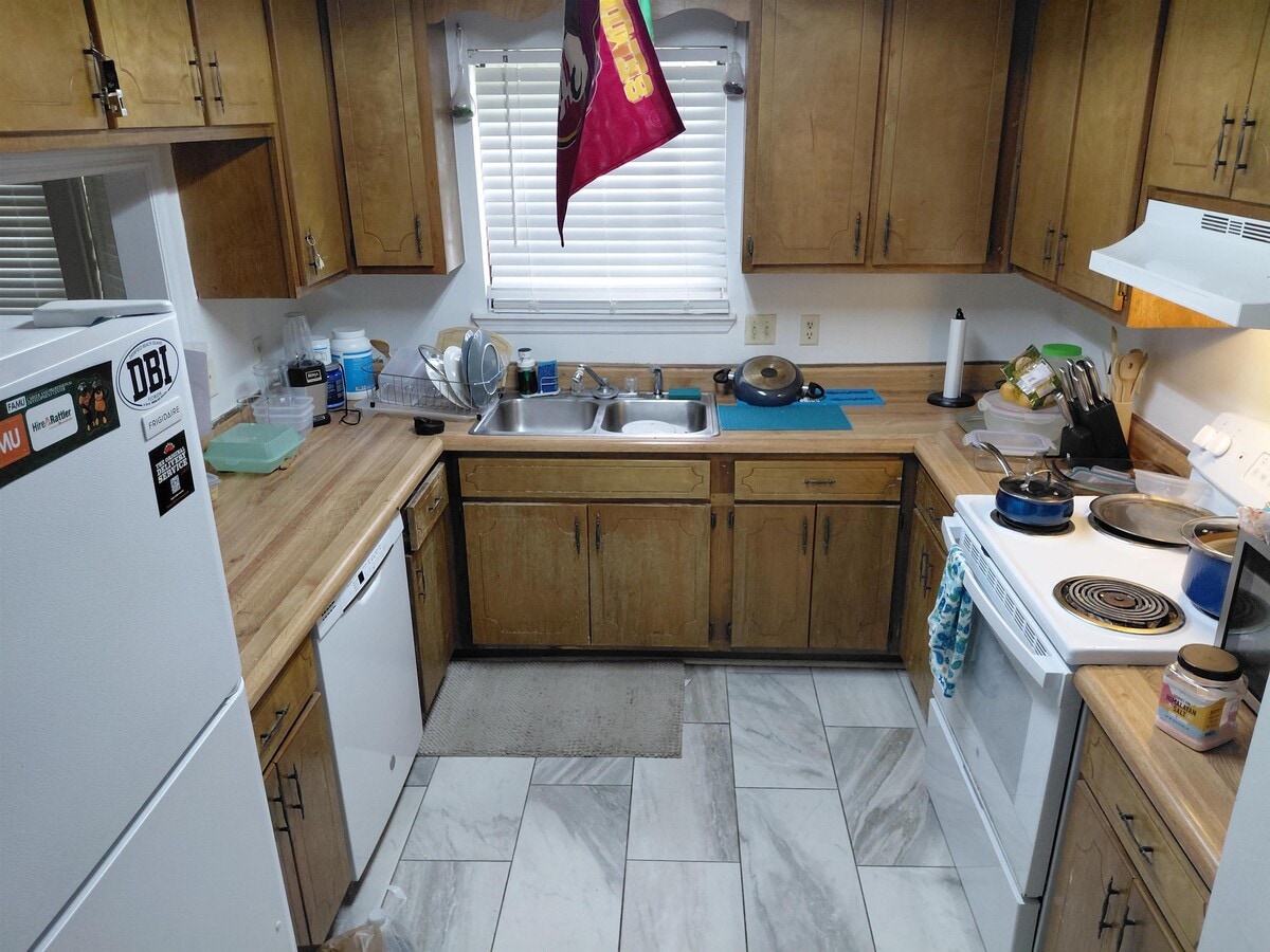 Photo - 1853 Meriadoc Rd