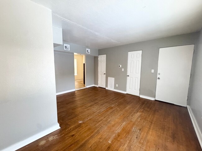 Photo - 2030 NW 25th St Unit 15