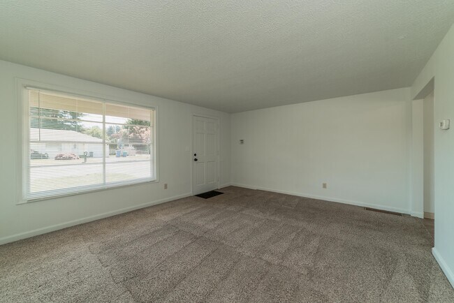 Photo - 2506 E 25th St