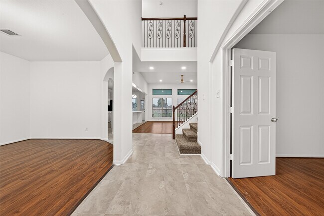 Photo - 22303 Naple Hollow Ln