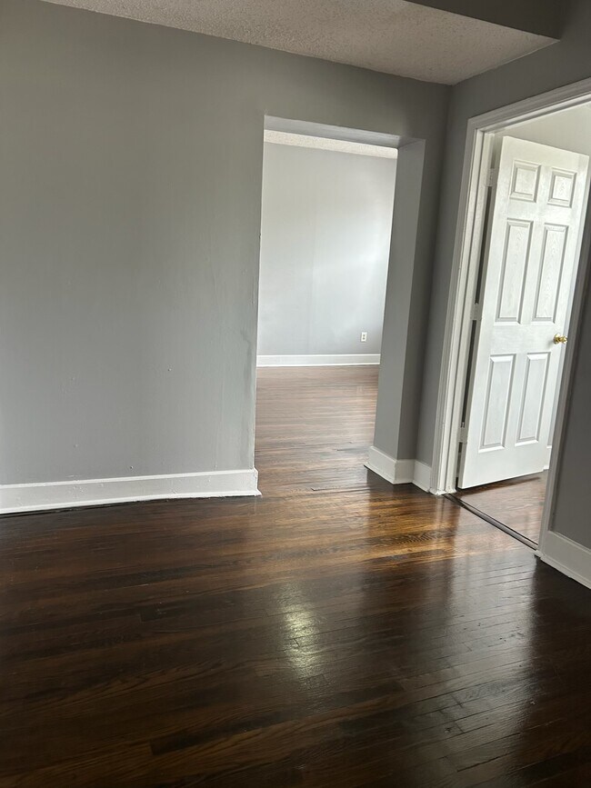 Photo - 5934 Plymouth Ave Unit Spacious Duplex