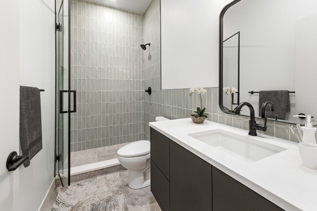 Photo - Renovated 2 bedroom in Lincoln Park - Now Leasing! Unidad 2R