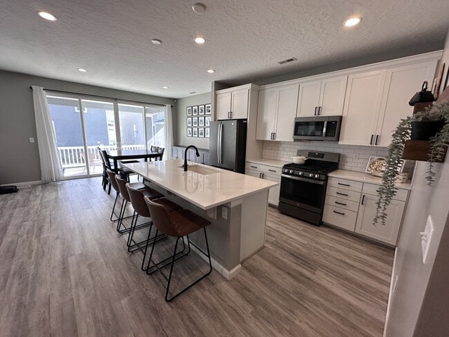 Photo - 1533 W 250 N