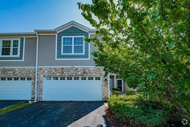 Building Photo - 680 Meadowridge Dr Rental