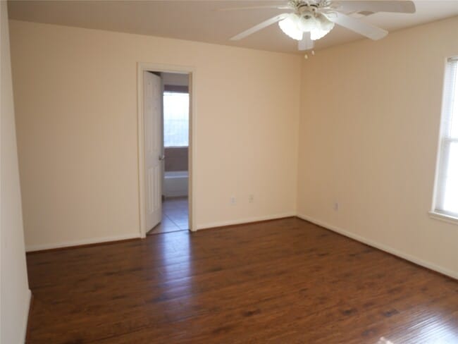 Building Photo - 11802 Greenshire Dr