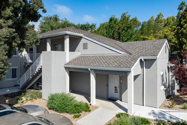 Alternar - Rodeo Gateway Apartments