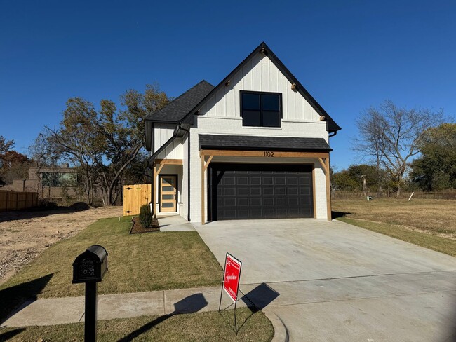 Building Photo - 1st MONTHS RENT FREE - 4 bed, 3 bath, 2 car New Construction!