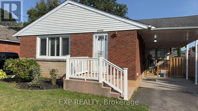 Photo - 6150 Fingland St