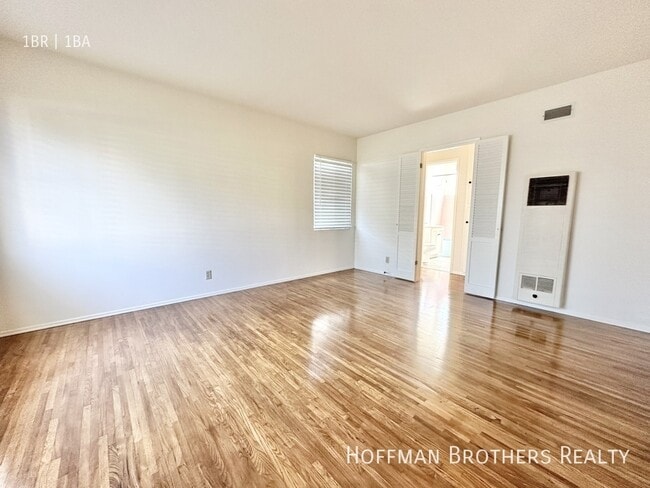 Photo - 5619 W Jefferson Blvd Unit 3