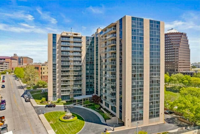 Photo - 4545 Wornall Rd Unit 309