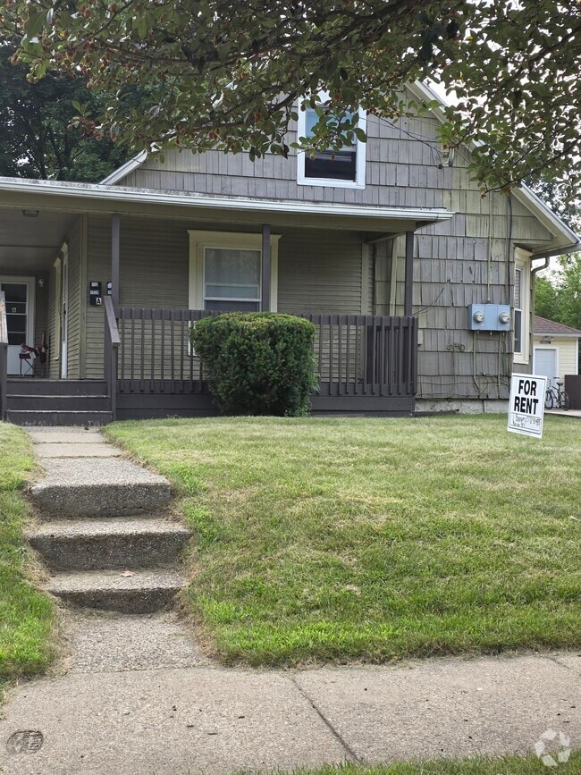 Building Photo - 1028 Lansing Ave Rental