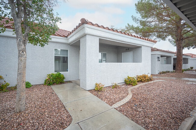 Building Photo - 1704 N Jones Blvd Rental
