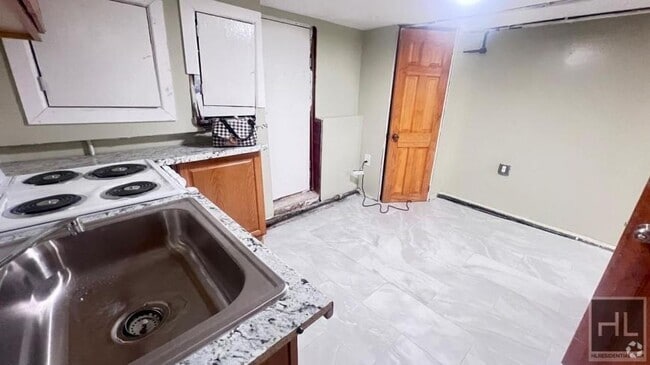 Building Photo - 2 bedroom in BROOKLYN NY 11203 Rental