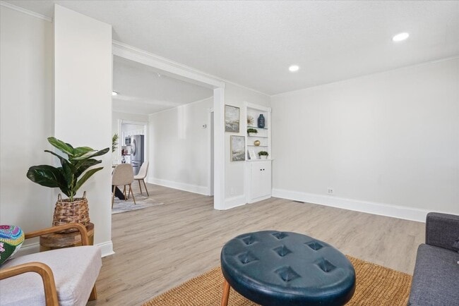 Photo - 315 2nd St