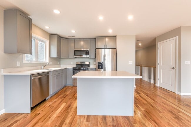Photo - 255 Chadwick Ave