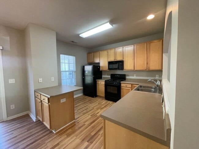 Photo - 804 Walnut Woods Dr