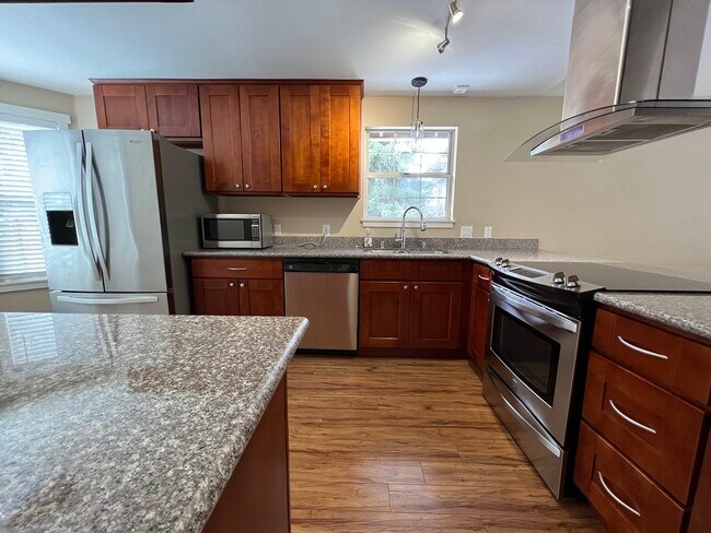 Photo - 6113 144th St SE