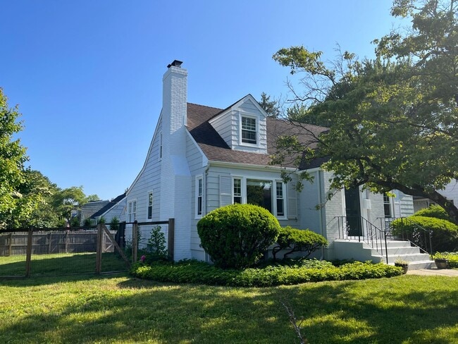 Photo - 3 Bedroom 2 Bath House Near Southport