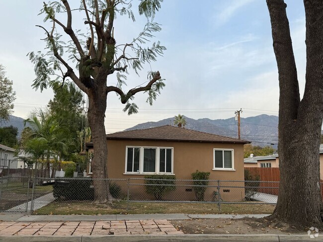 Building Photo - Charming 2 bedroom 1 bath, Monrovia Rental