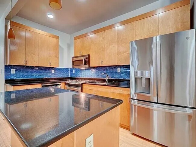 Photo - 520 W Olney Rd