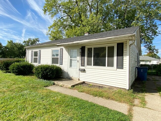 2 Bedroom Hammond Home With Central Air - 2 Bedroom Hammond Home With Central Air