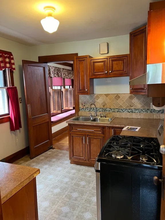 Building Photo - 204 Genesee Park Blvd Unit Lower Rental