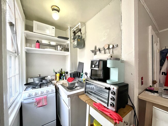 Photo - 2 Champney Pl