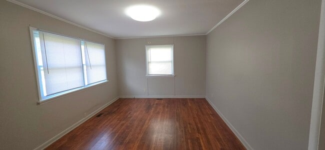 Photo - Nice 2 Bedroom 1 Bath bungalow! Garage! $925