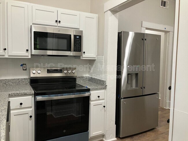 Photo - 2207 Bell St