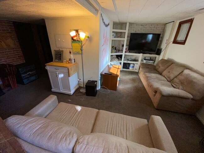 Photo - 943 Broadway Unit 1