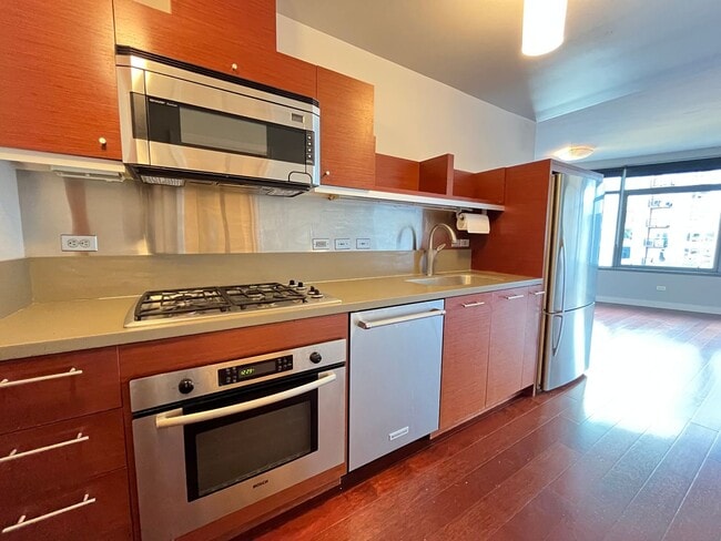 Photo - Studio w/ View - The John Ross Building - ... Unit 802